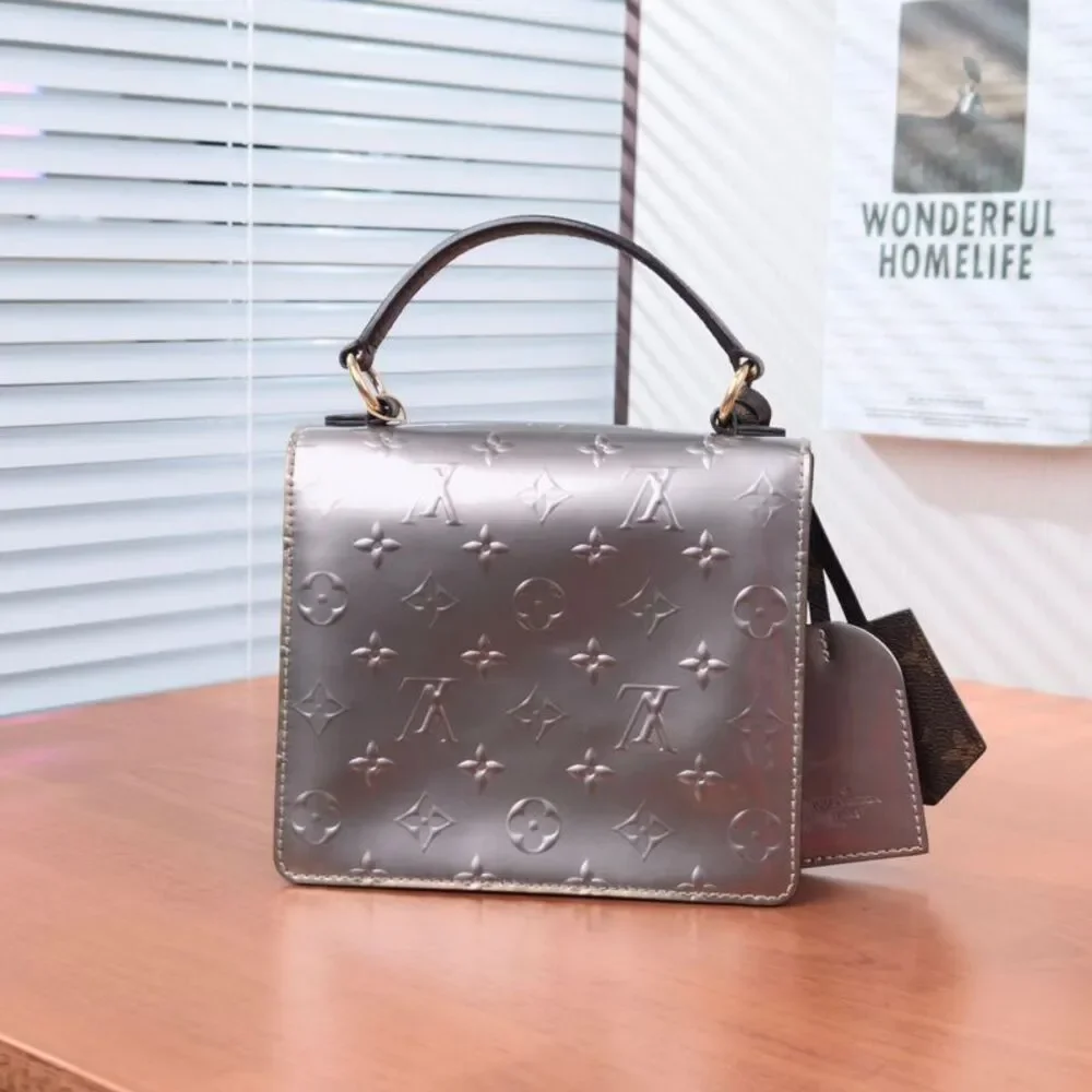Louis Vuitton Women Pre-Loved Bag Very Good Condition